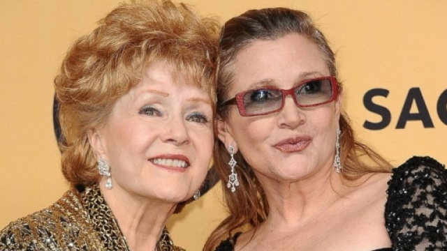 Carrie Fisher Opens Up About Mother Debbie Reynolds' 'Frail ... - go.com