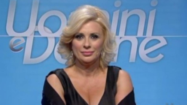 Uomini e Donne: Online una petizione contro Tina Cipollari! | melty - melty.it