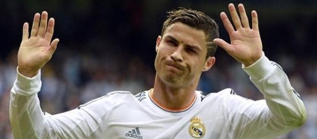 Agende do melhor jogador do mundo ameaça recorrer aos tribunais Agende do melhor jogador do mundo ameaça recorrer aos tribunais