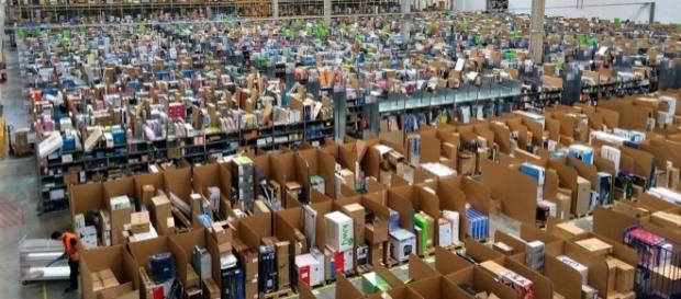 Ein Warenlager von Amazon - flickr Ein Warenlager von Amazon - flickr