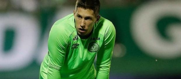 Goleiro Follman, da Chapecoense em um dos jogos. Goleiro Follman, da Chapecoense em um dos jogos.