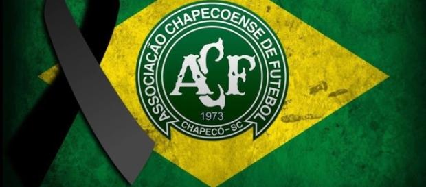 Hoje o Brasil está junto com a Chapecoense Hoje o Brasil está junto com a Chapecoense