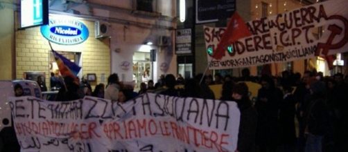 Una delle tante manifestazioni tenute in passato a Trapani per la chiusura del 'Vulpitta'