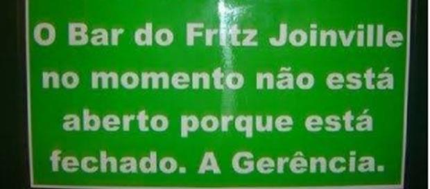 Algumas vezes encontramos coisas absurdas por aí Algumas vezes encontramos coisas absurdas por aí