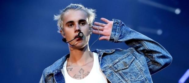 Justin Bieber está novamente no centro da polêmica Justin Bieber está novamente no centro da polêmica