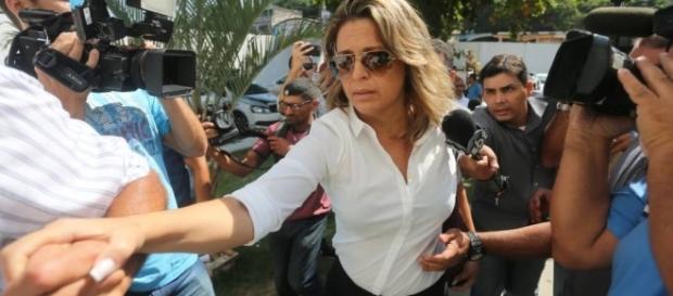 Mulher do embaixador grego morto é a principal suspeita Mulher do embaixador grego morto é a principal suspeita