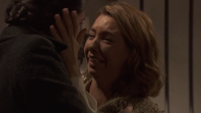 Il Segreto, Emilia incontra Maria e scoppia a piangere