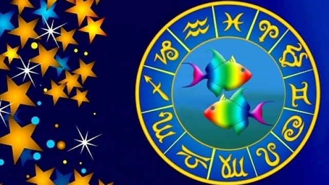 Oroscopo di domani | Luna in Pesci - previsioni di lunedì 2 gennaio 2017 per tutti i segni