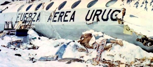 Acidente com avião que transportava equipe de rugby uruguaia teve 16 sobreviventes Acidente com avião que transportava equipe de rugby uruguaia teve 16 sobreviventes