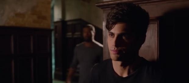 Alec (Matthew Daddario) in "Morning Star"/Photo via screencap, 'Shadowhunters'/Freeform Alec (Matthew Daddario) in "Morning Star"/Photo via screencap, 'Shadowhunters'/Freeform