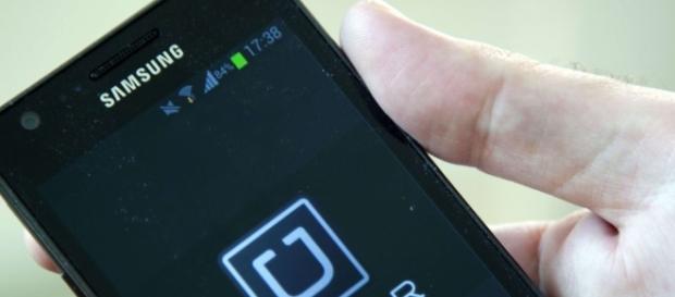 Après les avoir abaissés, Uber annonce une hausse de ses tarifs en ... - challenges.fr Après les avoir abaissés, Uber annonce une hausse de ses tarifs en ... - challenges.fr