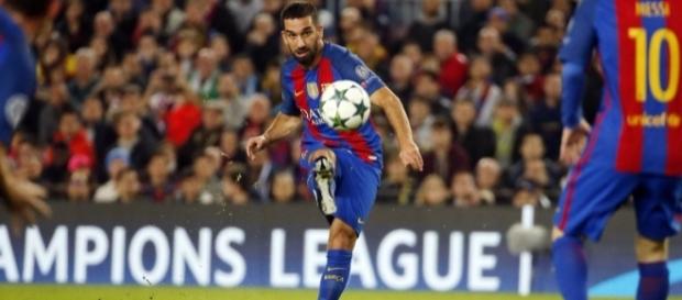 Arda Turan brilhou e fez hat-trick para o Barcelona Arda Turan brilhou e fez hat-trick para o Barcelona