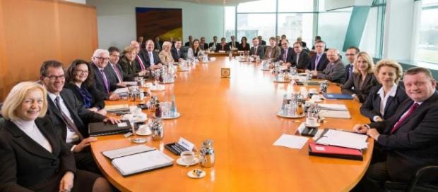 Der Tisch, an dem Deutschland regiert wird. (Foto: Blasting.News Archiv) Der Tisch, an dem Deutschland regiert wird. (Foto: Blasting.News Archiv)