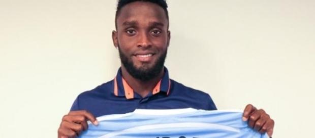 Jogador tem contrato com o alvinegro até 2018 Jogador tem contrato com o alvinegro até 2018