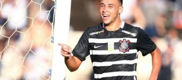 Maycon que atua na Ponte Preta, se destacou e deixou a torcida com saudades Maycon que atua na Ponte Preta, se destacou e deixou a torcida com saudades