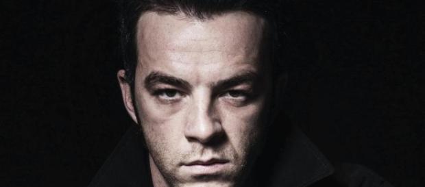 Salmo ha lanciato via Facebook una dichiarazione di guerra a Fabio Rovazzi. Salmo ha lanciato via Facebook una dichiarazione di guerra a Fabio Rovazzi.