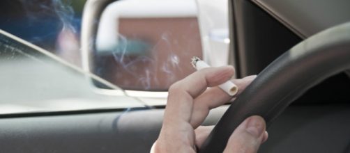 Davvero c'è un divieto di fumare in auto? - Wired - wired.it