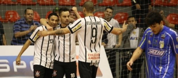 Corinthians deverá perder os principais jogadores na próxima temporada Corinthians deverá perder os principais jogadores na próxima temporada