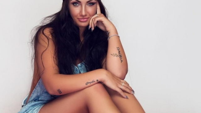 Elettra Lamborghini: tutto sull'ereditiera attaccata da Karina Cascella.