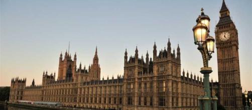 Houses of Parliament to sit empty for 6 years after asbestos scare - nationalasbestos.co.uk