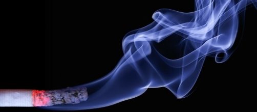 Una sigaretta al giorno aumenta il rischio di sviluppare il cancro ai polmoni.