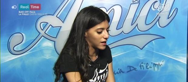 Amici 16 Shady scrive e tratta il bullismo perchè lei lo ha subito alle scuole medie Amici 16 Shady scrive e tratta il bullismo perchè lei lo ha subito alle scuole medie