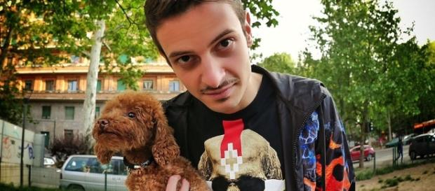 Fabio Rovazzi accusato di plagio per "Tutto molto interessante" Fabio Rovazzi accusato di plagio per "Tutto molto interessante"