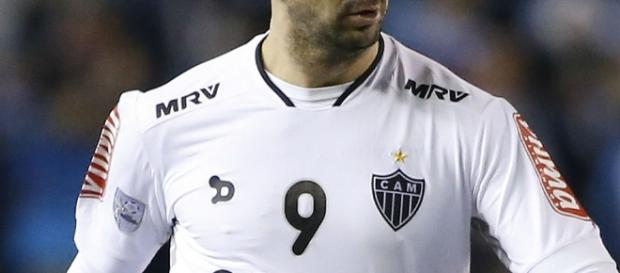 Lucas Pratto defendendo o Atlético-MG Lucas Pratto defendendo o Atlético-MG