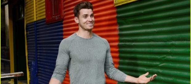 Luke Pell talks about joining the Bachelor in Paradise 2017 cast Photo ... - justjared.com Luke Pell talks about joining the Bachelor in Paradise 2017 cast Photo ... - justjared.com
