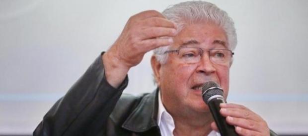 Roberto Requião criticou Lava Jato e manifestantes (Foto: Reprodução) Roberto Requião criticou Lava Jato e manifestantes (Foto: Reprodução)