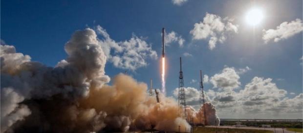 Space X : Cette fois, c'est le crash pour Falcon 9 ! - begeek.fr Space X : Cette fois, c'est le crash pour Falcon 9 ! - begeek.fr