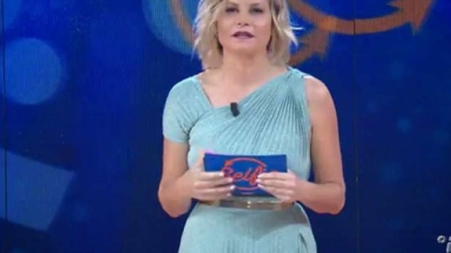 Ascolti tv 5 dicembre 2016: bene Selfie