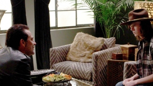 The Walking Dead : Le début d'une relation "père-fils" étrange entre Negan Carl