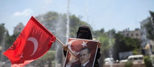 Manifestazione a favore di Erdogan ad Istanbul dopo il fallito golpe