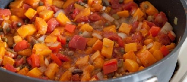 Caponata, ricetta rivisitata: ecco una valida alternativa ad un piatto classico. Caponata, ricetta rivisitata: ecco una valida alternativa ad un piatto classico.
