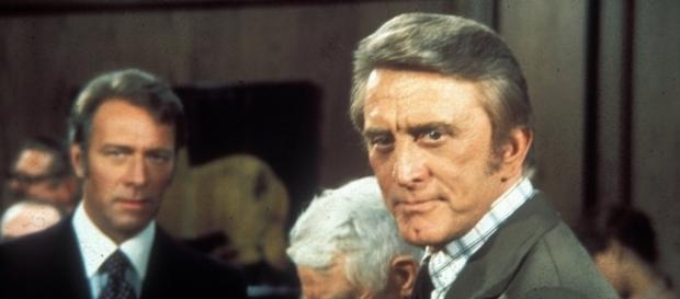 Kirk Douglas não é o único a alcançar o marco centenário! Kirk Douglas não é o único a alcançar o marco centenário!