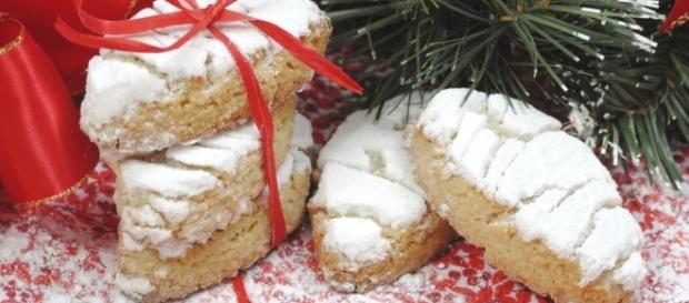 La ricetta dei ricciarelli di Anna Moroni La ricetta dei ricciarelli di Anna Moroni