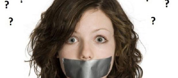 Mulher sem direito à voz em uma relação Mulher sem direito à voz em uma relação