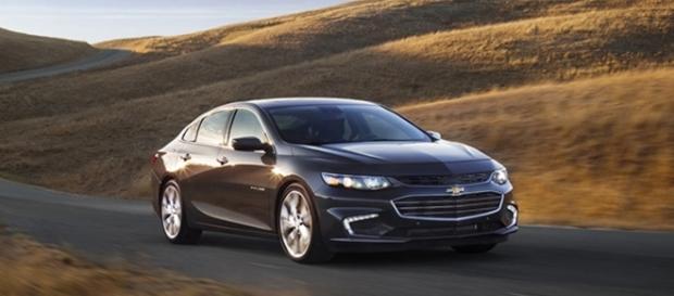 Novo câmbio de nove marchas está associado a motor de 2.0 litros turbo Novo câmbio de nove marchas está associado a motor de 2.0 litros turbo