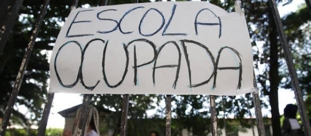 Ocupação nas escolas prejudicou estudantes de realizarem prova do Enem Ocupação nas escolas prejudicou estudantes de realizarem prova do Enem