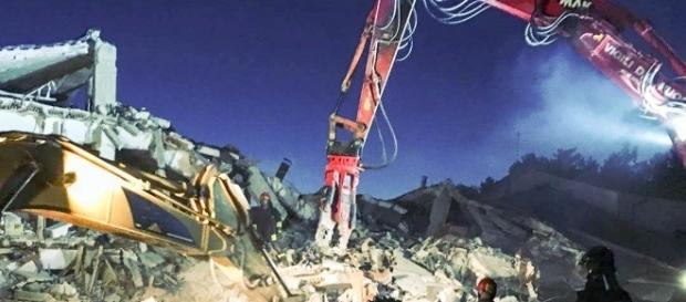 Prosegue in questi giorni la rimozione delle macerie di Amatrice Prosegue in questi giorni la rimozione delle macerie di Amatrice
