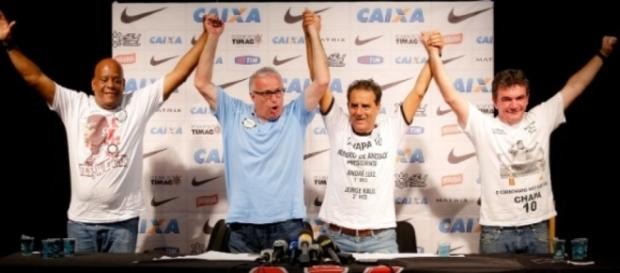 Roberto de Andrade sofre processo de impeachment no Corinthians Roberto de Andrade sofre processo de impeachment no Corinthians