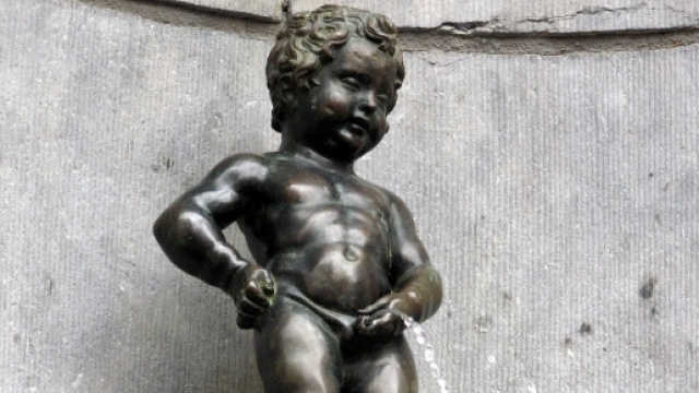 Il Manneken Pis, simbolo della citt&agrave; di Bruxelles