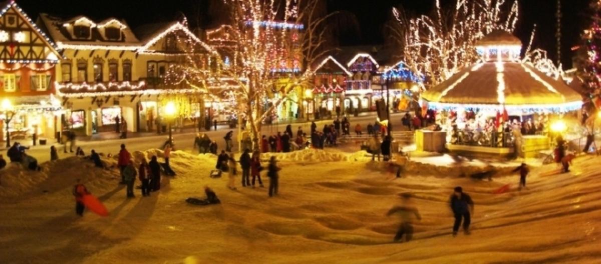 America S Best Small Towns For Christmas