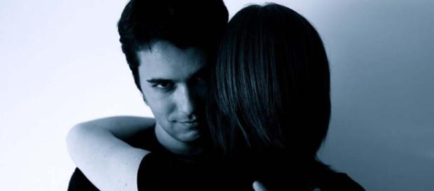 Muitas pessoas sustentam um casamento mesmo sabendo das traições; entenda o motivo Muitas pessoas sustentam um casamento mesmo sabendo das traições; entenda o motivo