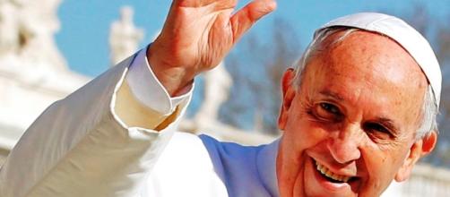 Papa Francesco: "L'aborto è un peccato che i preti devono perdonare" - velvetnews.it