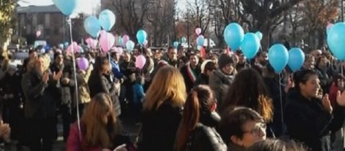 La protesta contro la chiusura del punto nascite ed il reparto di pediatria dell'ospedale di Angera (VA)