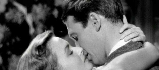 A Felicidade Não Se Compra - Filme 1946 - AdoroCinema - adorocinema.com A Felicidade Não Se Compra - Filme 1946 - AdoroCinema - adorocinema.com