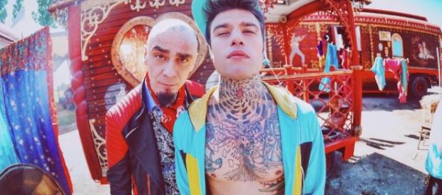 J-ax e Fedez, Vorrei Ma Non Posto : anteprima audio del nuovo ... - makemefeed.com J-ax e Fedez, Vorrei Ma Non Posto : anteprima audio del nuovo ... - makemefeed.com
