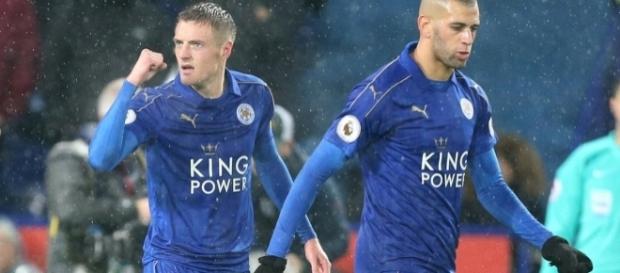 Jamie Vardy comemora seu primeiro hat-trick. Jamie Vardy comemora seu primeiro hat-trick.